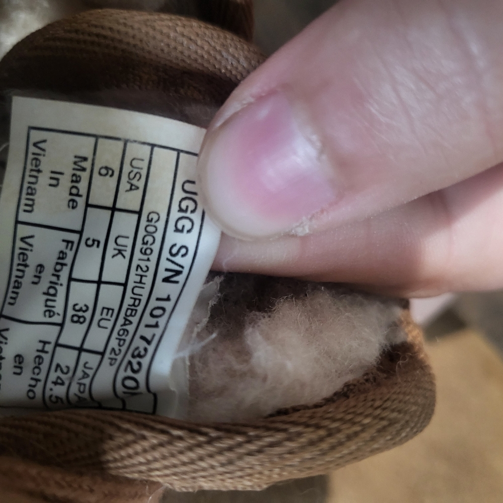 UGG | boots - Picture 7 of 7